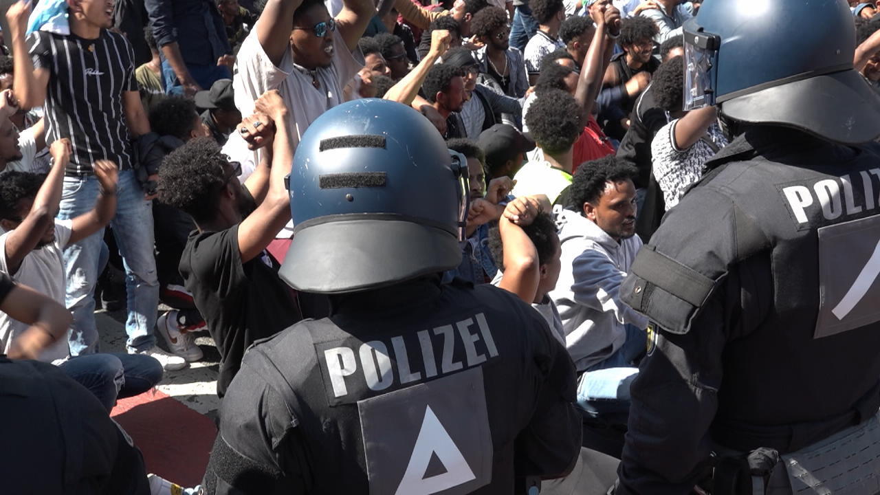 28 verletzte Polizisten und 131 Festnahmen bei Eritrea-Fest Gewalteskalation in Gießen