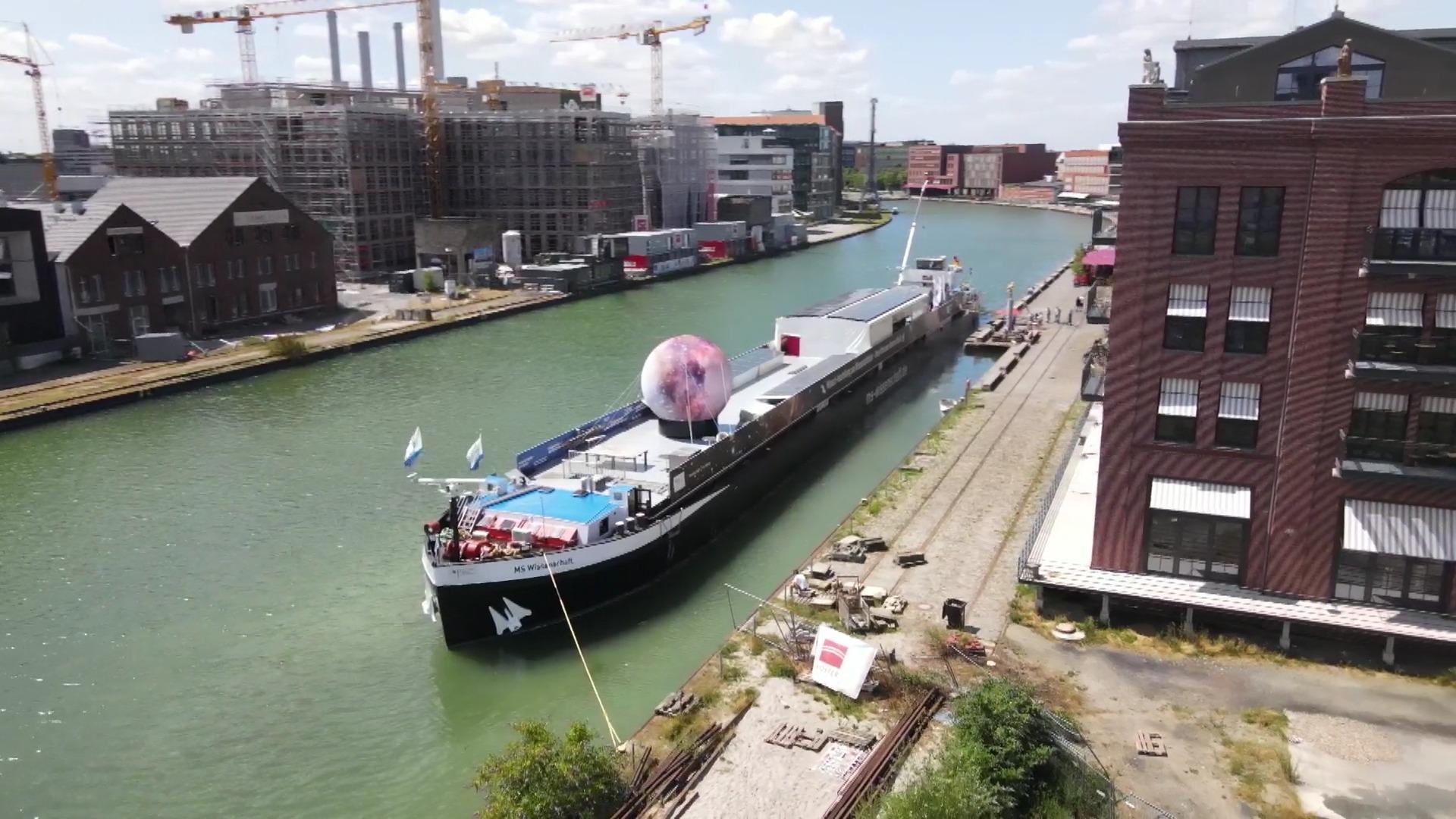Volldampf voraus Richtung Wissenschaft Schiff