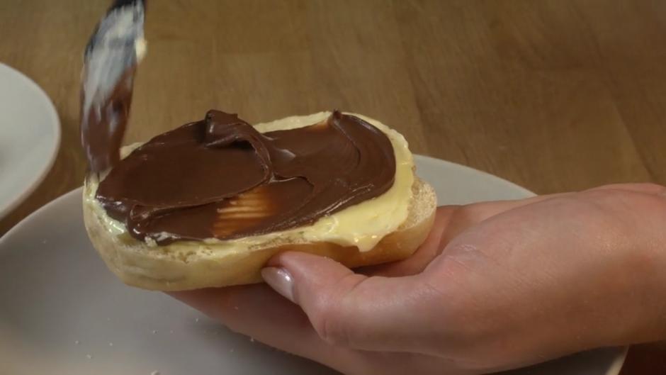 Kommt Nougatcreme mit oder ohne Butter aufs Brot? Stimmen Sie ab!