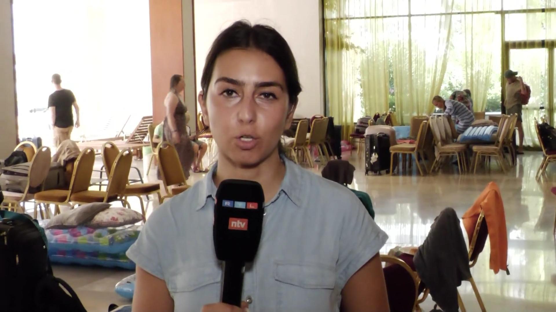 Ausnahmezustand auf Rhodos: Reporterin in Notunterkunft Feuer in Griechenland
