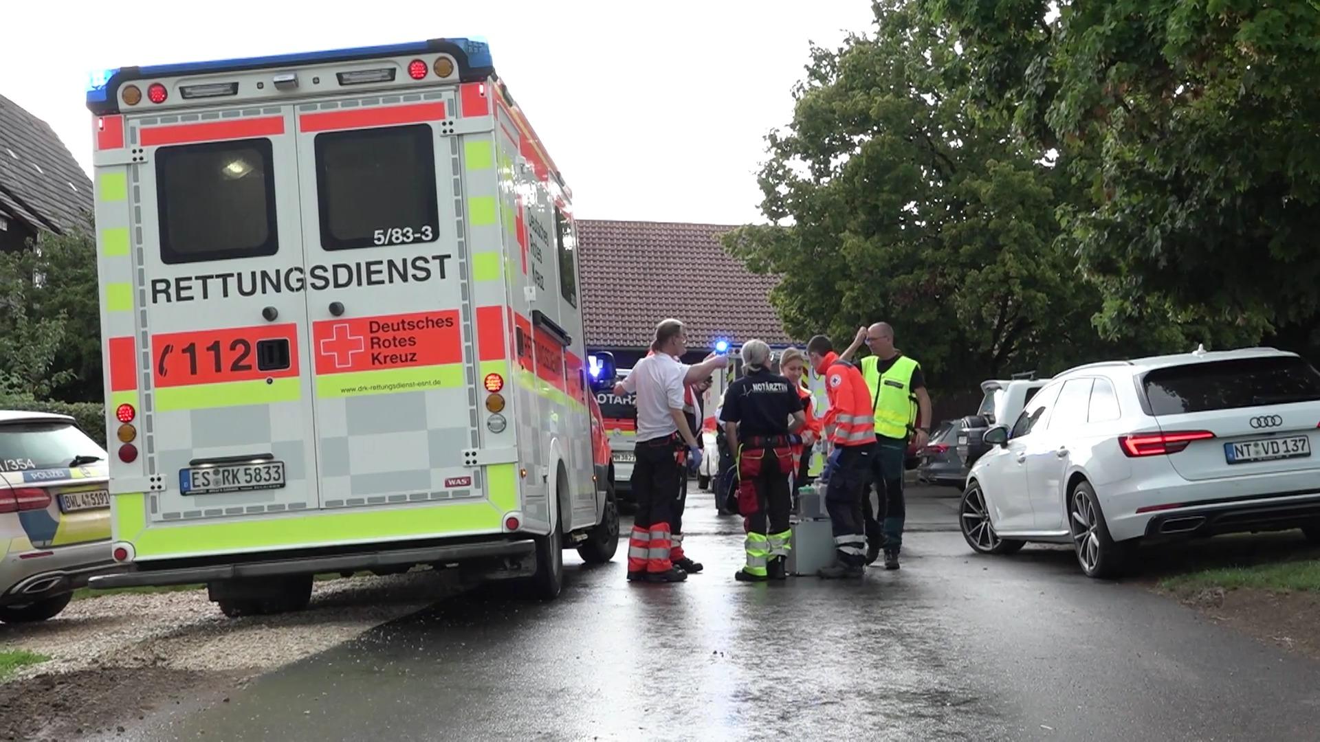 Blitz: Drei Personen in Lebensgefahr - darunter Kind Blitzeinschlag in Baden-Württemberg