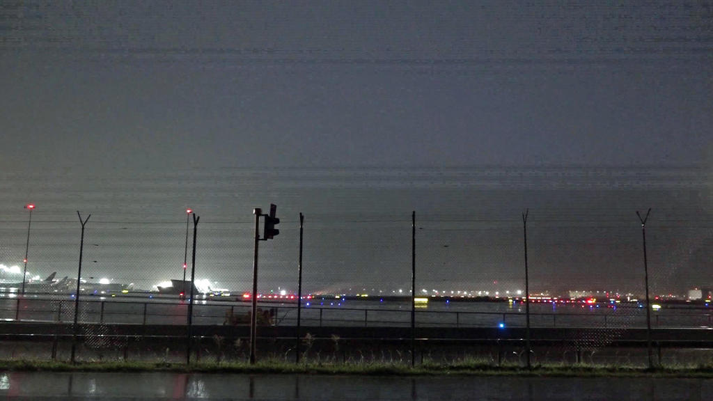 Hujan deras melumpuhkan badai Bandara Frankfurt di seluruh Jerman
