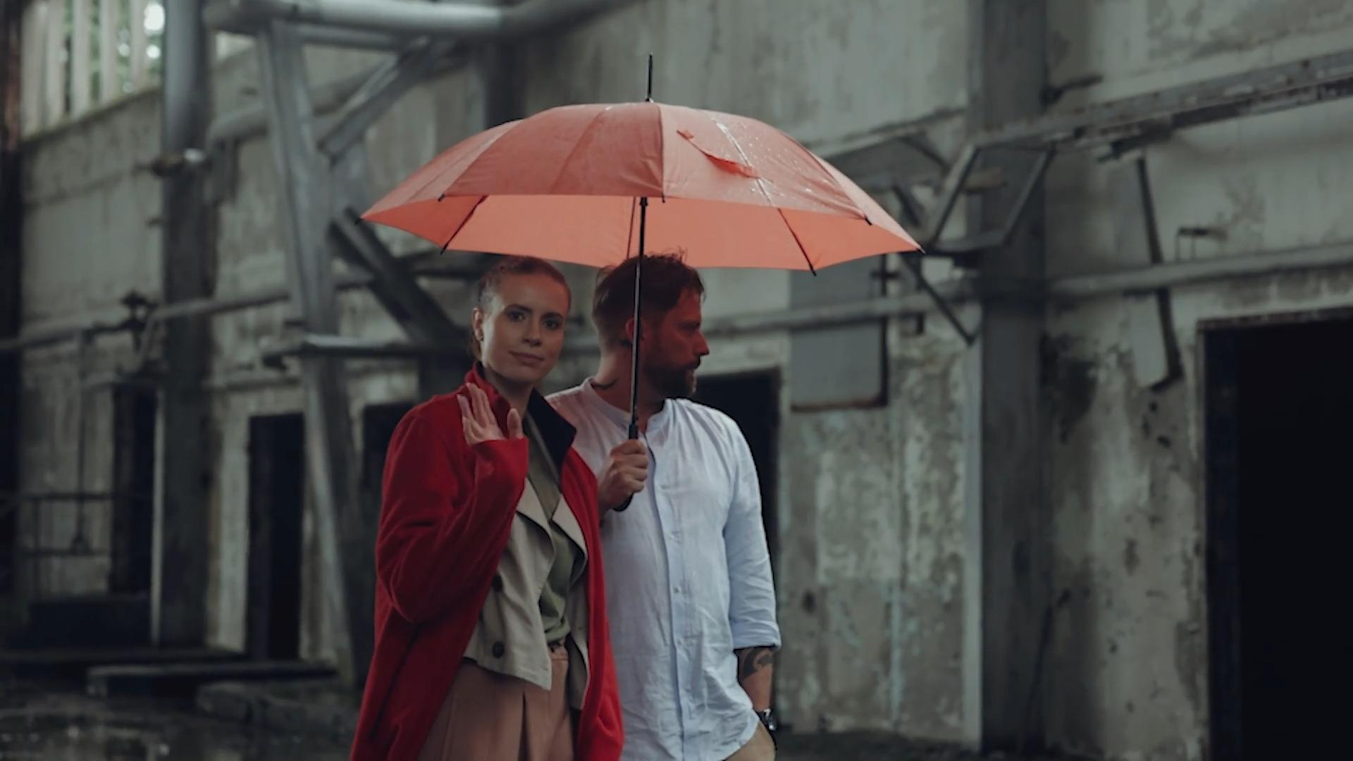 Serien-Stars zwischen Action und Regen Making of vom GZSZ-Showdown