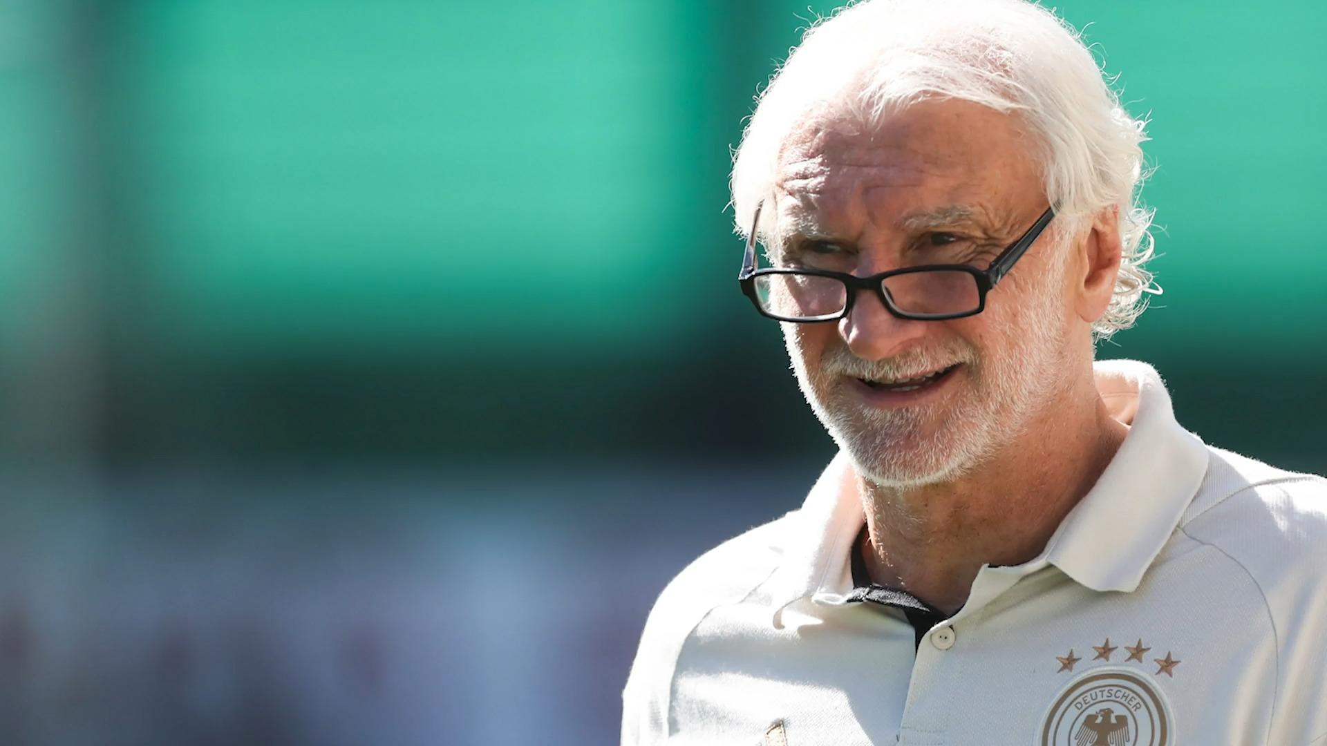 Rudi Völler äußert sich zum erkrankten Franz Beckenbauer "Wissen alle, dass es ihm nicht so gut ist"