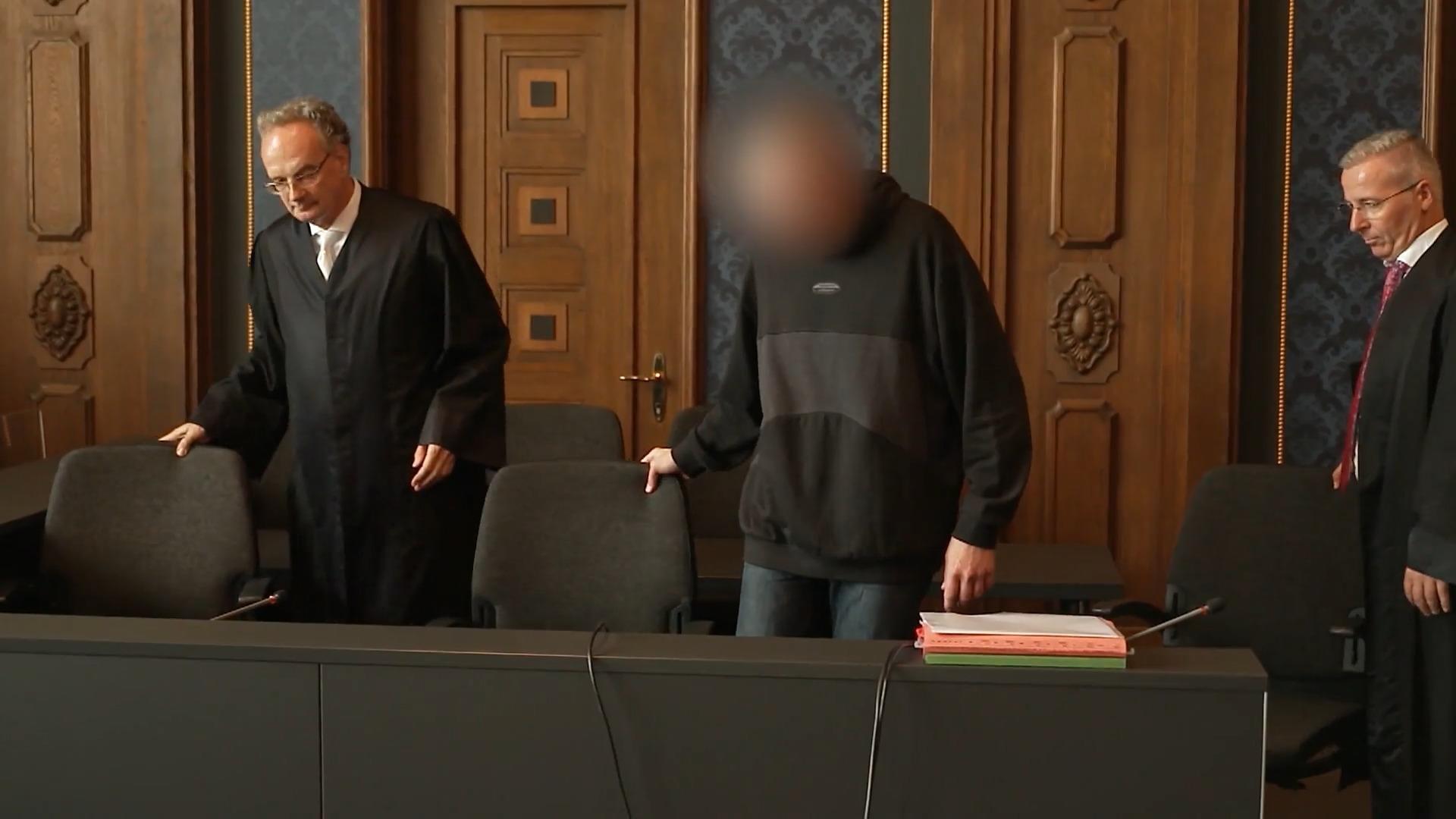 Sohn erstickt - Gericht fällt Urteil gegen Vater Klaas S. muss lebenslang ins Haft