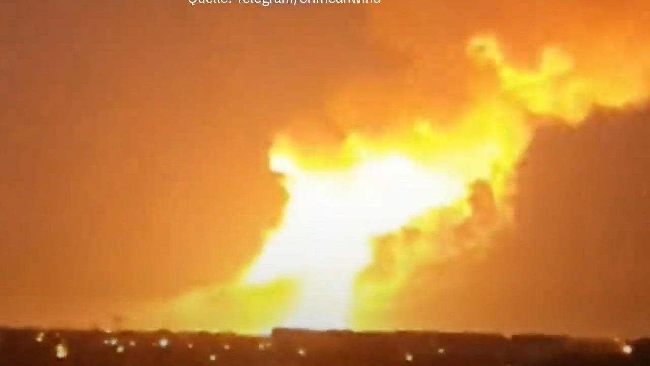 Augenzeuge filmt gewaltige Explosion auf der Krim Druckwelle braucht zehn Sekunden