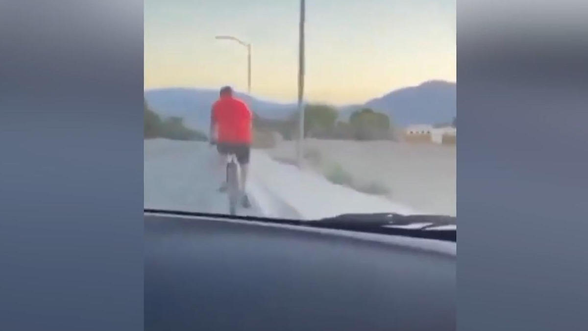 Lachende Teenager überfahren Radfahrer absichtlich Unfassbare Tat in Las Vegas!