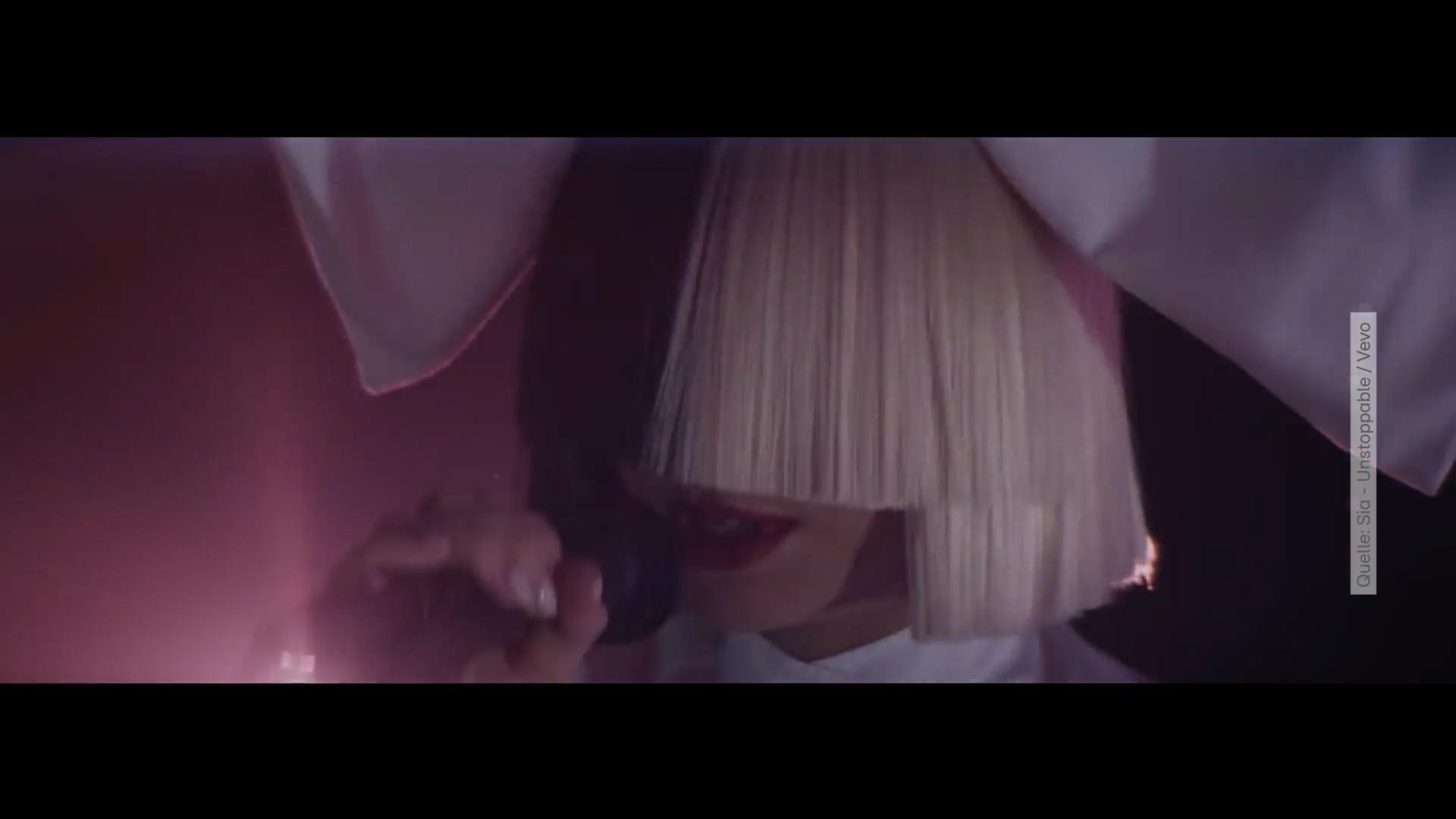 Sia feiert sich nach ihrem Facelift Wie ein neuer Mensch