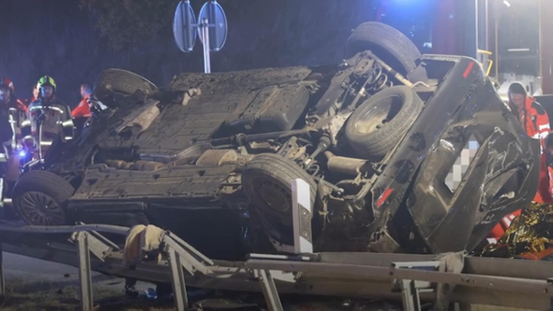 Mehrere Menschen sterben in möglichem Schleuser-Transporter Tödlicher Crash auf A94 bei Waldkraiburg
