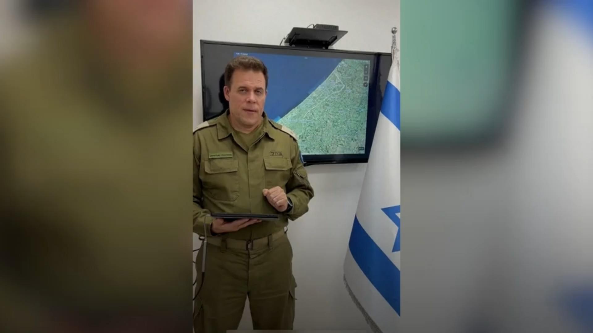 Israels Armeesprecher verliest Flugblatt für Gaza 