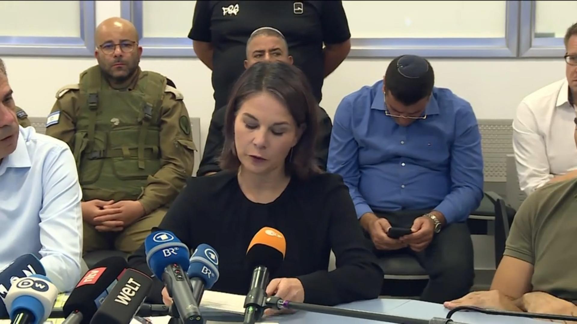 "Everyone is sitting here like father and mother" Annalena Baerbach in Israel