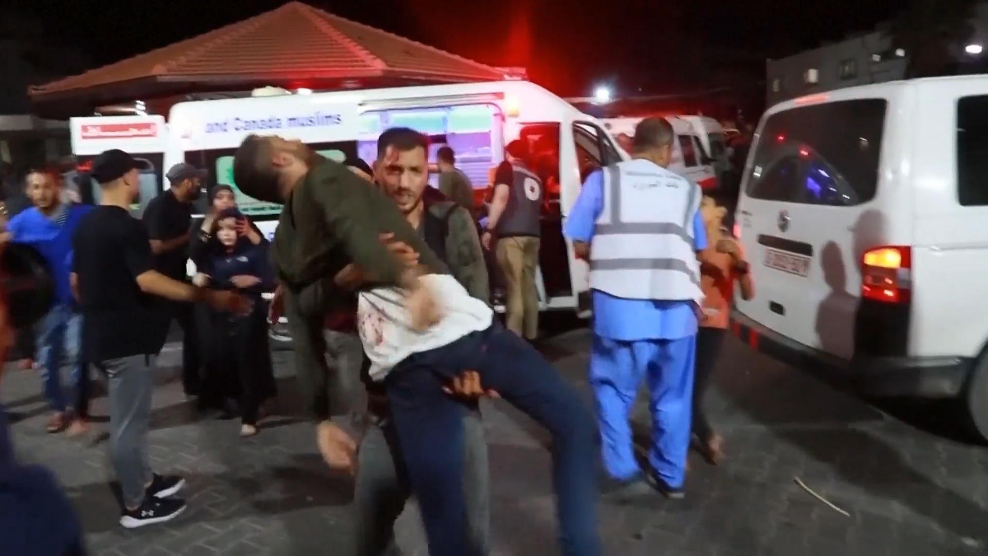 Israel und Hamas geben sich gegenseitig die Schuld zu Luftangriff auf Krankenhaus