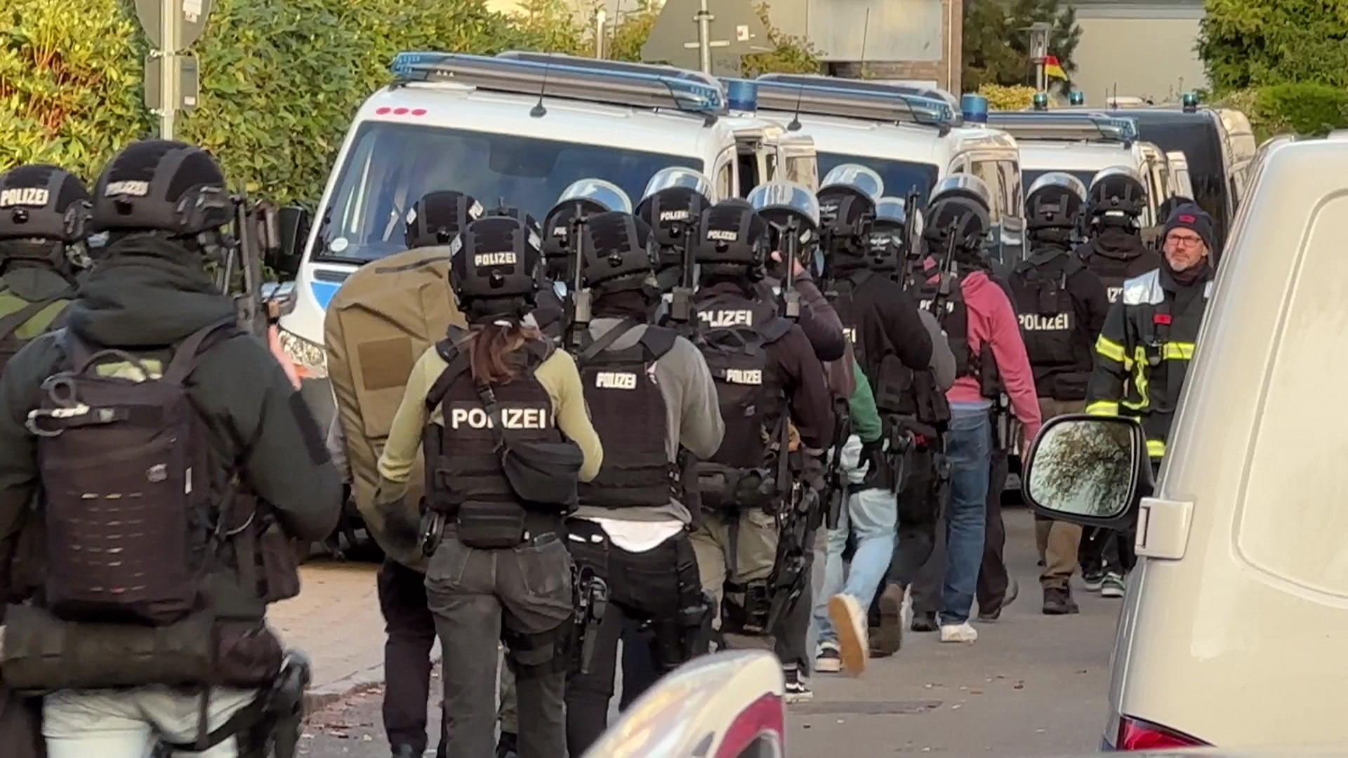 Aufatmen in Hamburg! Polizei beendet SEK-Einsatz Nach Amokalarm an Schule