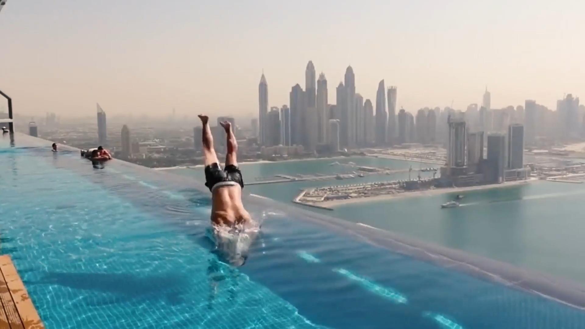 Tutaj imigranci pokazują luksusowe życie Niemców w Dubaju