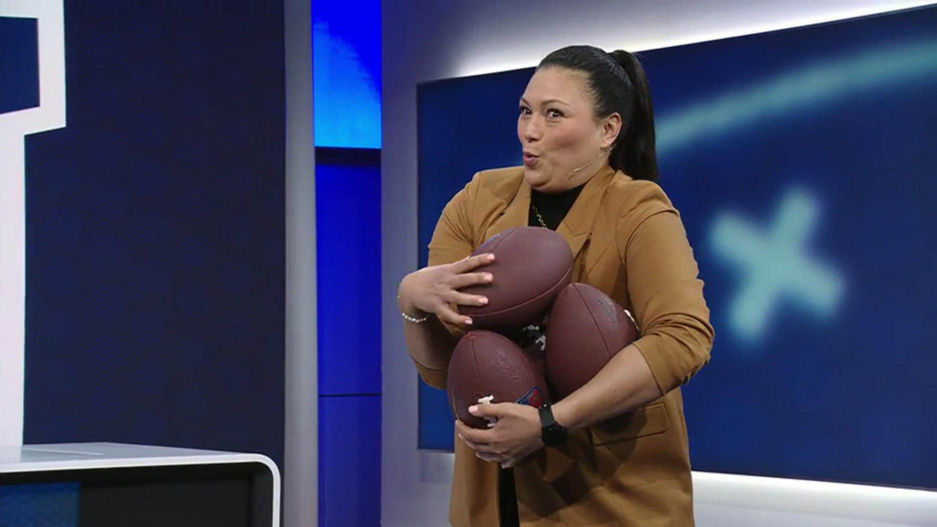 Nadine Nurasyid eskaliert bei Fang-Challenge RTL-NFL-Expertin beweist Ballgefühl