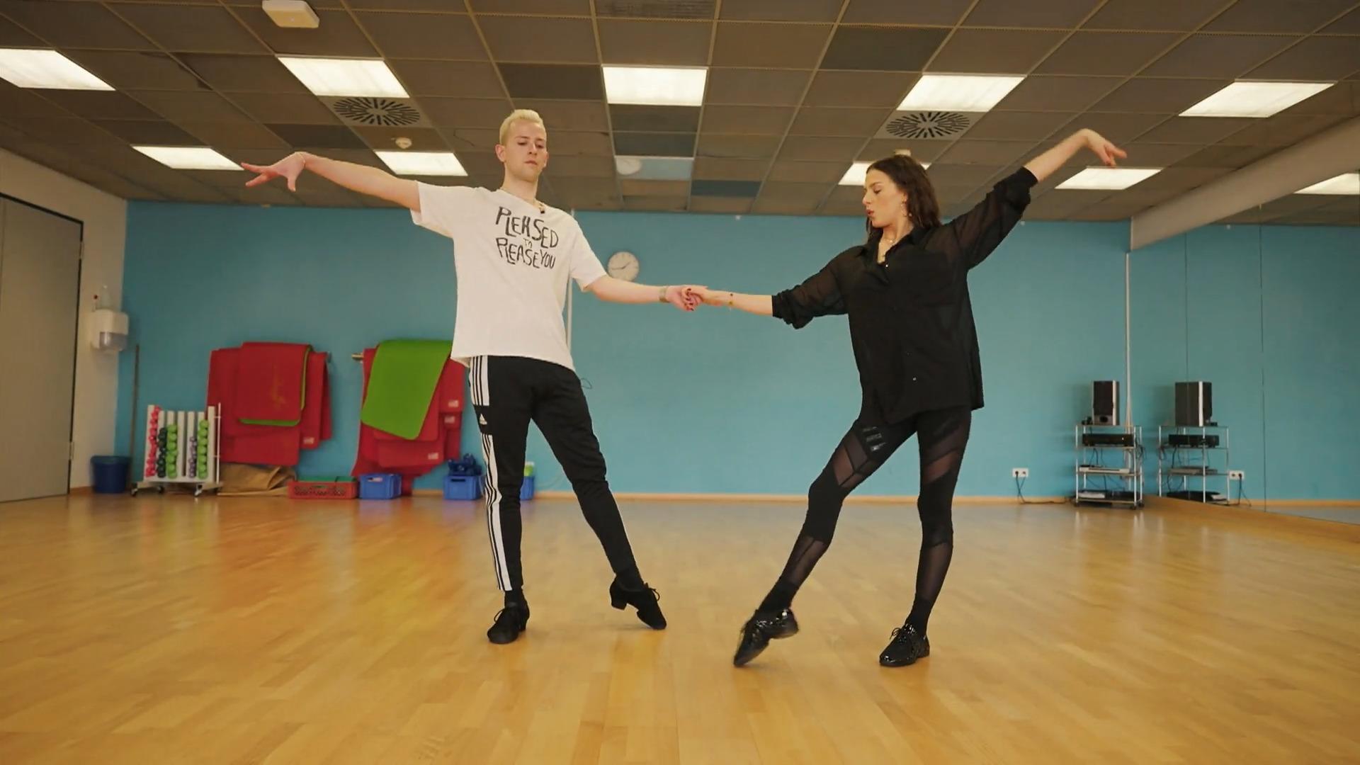 Naucz się tańczyć Rumbę w 60 minut – czy to możliwe?  Consti podejmuje wyzwanie