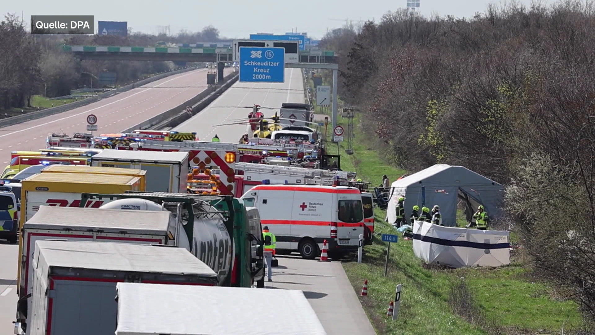 Poważny wypadek autobusu Flex na autostradzie, co najmniej pięć osób nie żyje!
