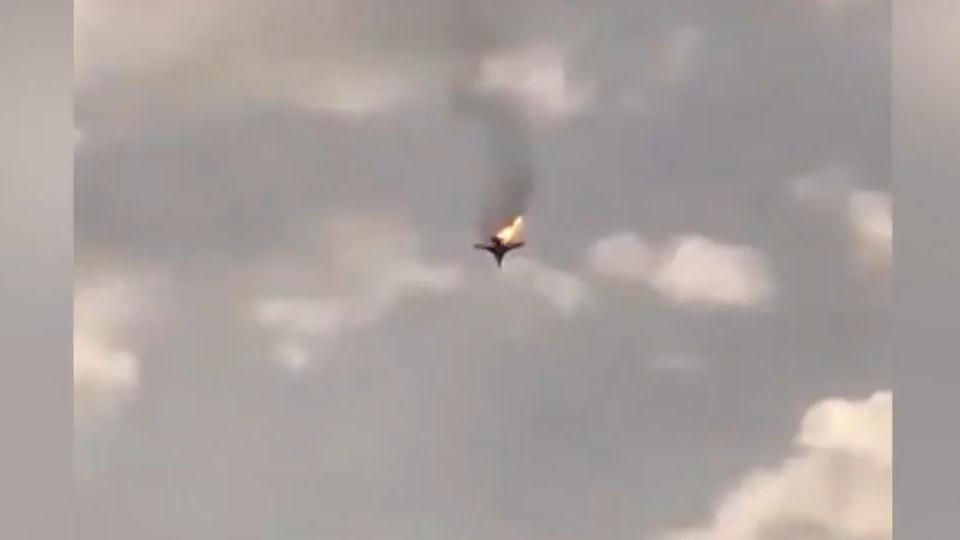 Absturz in Russland: Bomber trudelt brennend zu Boden Augenzeugen filmen Tupolew-Crash