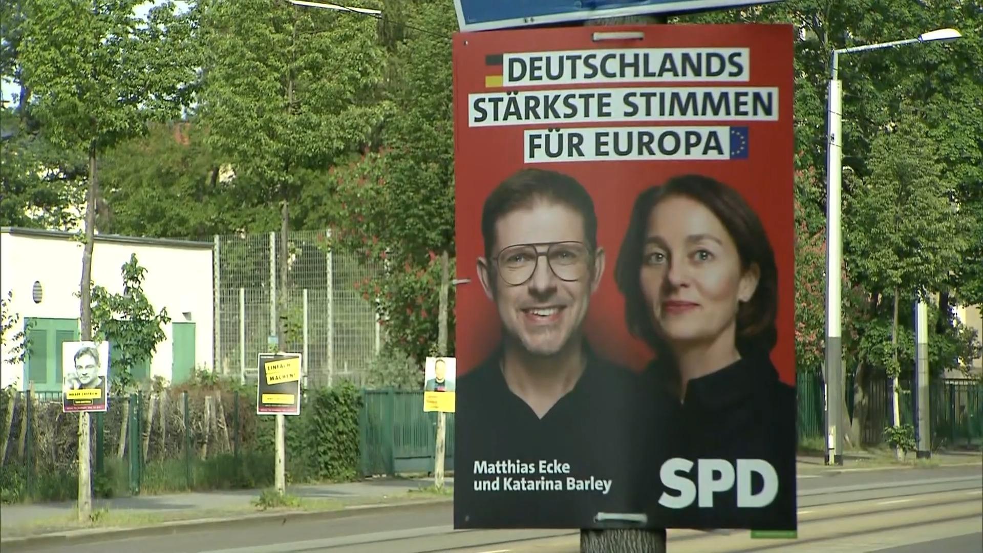 Il favorito dell'SPD Ecke (41 anni) è stato aggredito mentre affiggeva un manifesto a Dresda